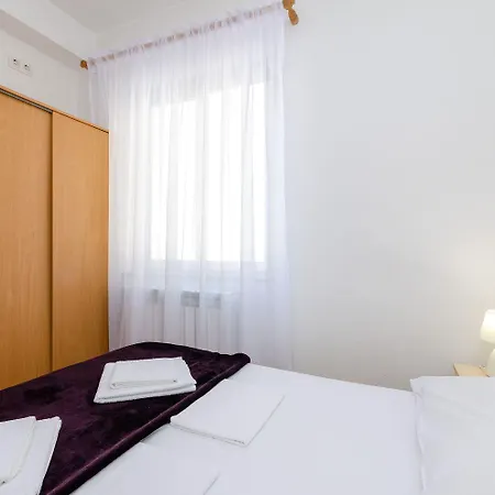 Romantisches Nur 500 Meter Zum Mit Privatem Balkon * Crikvenica