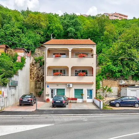 Romantisches Nur 500 Meter Zum Mit Privatem Balkon Apartament