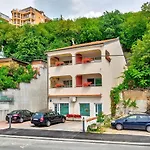 Romantisches Nur 500 Meter Zum Mit Privatem Balkon Crikvenica