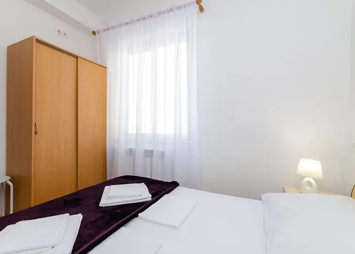 Romantisches Nur 500 Meter Zum Mit Privatem Balkon * Crikvenica